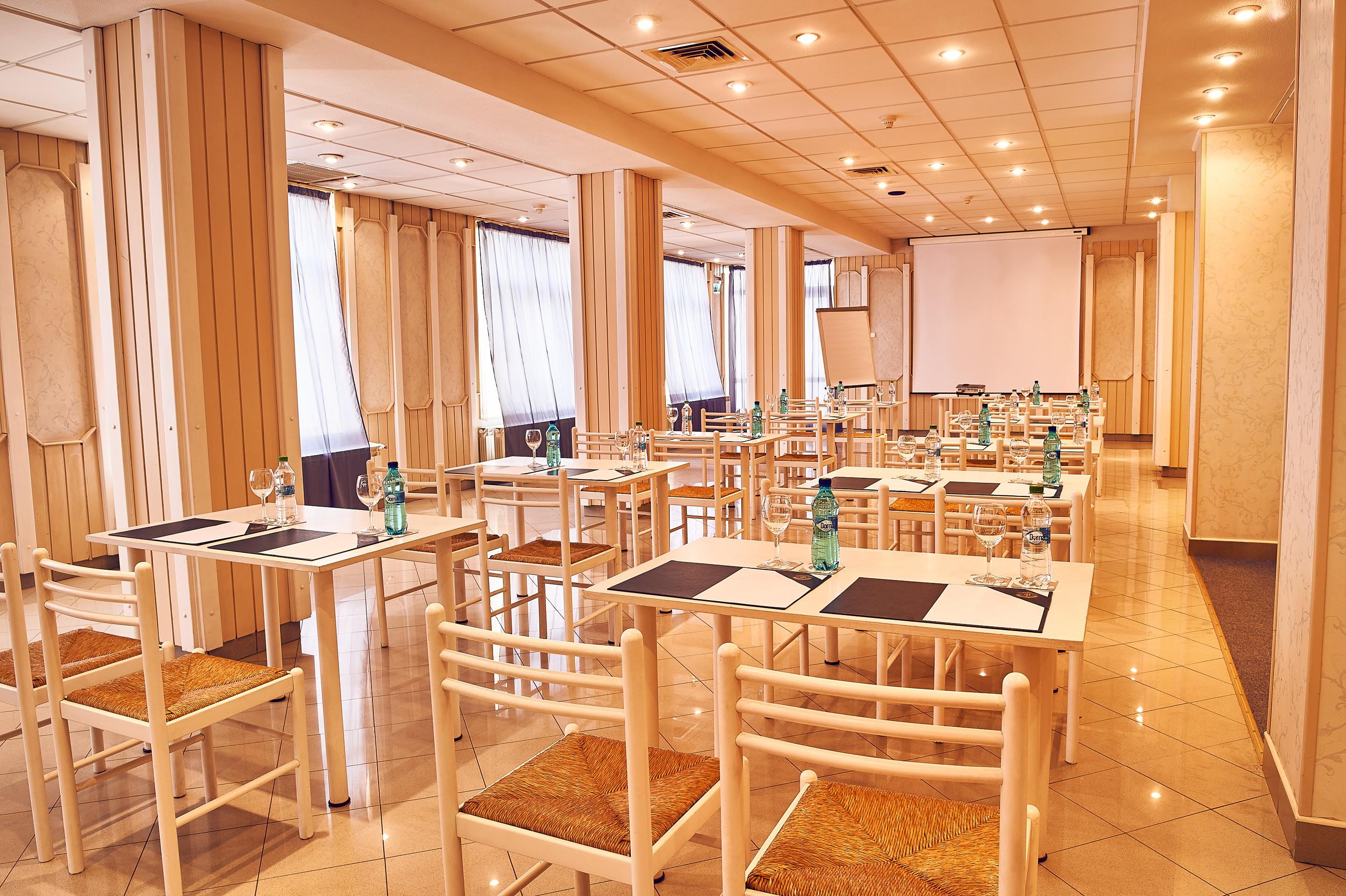 Continental Forum Tirgu Mures Târgu-Mureş Εξωτερικό φωτογραφία
